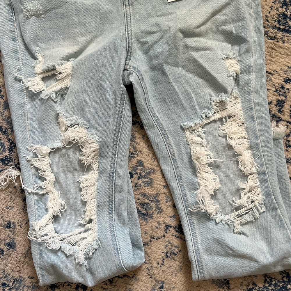 Cello High Rise Mom Distressed - Picture 6 of 7